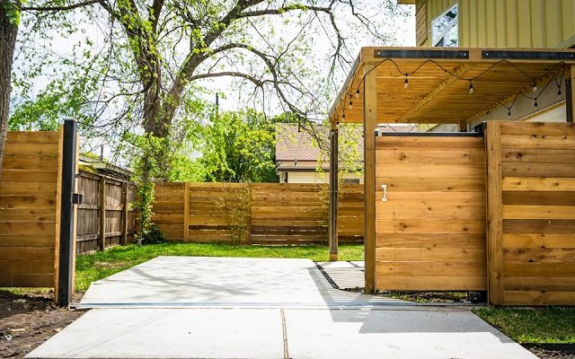 Comment une clôture anti-bruit transforme votre jardin en havre de paix